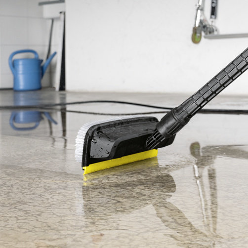 Мощная швабра Karcher PS 30 - <h3>3 интегрированных сопла высокого давления</h3>
Эффективная чистка высоким давлением.