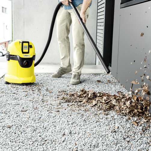 Хозяйственный аккумуляторный пылесос Karcher WD 3 Battery - <h3>Аккумуляторное питание</h3>
<ul>
	<li>Технология Real Time - остаточное время работы, зарядки, емкость батареи отображаются на дисплее.</li>
	<li>Совместимость с литий-ионными аккумуляторами Karcher на платформе 36 B.</li>
</ul>