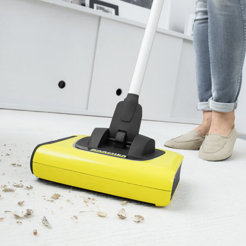 Электровеник Karcher KB 5 - <h3>Адаптивная технология уборки</h3>
<p>
	 Удаляет мусор со всех напольных покрытий. Инновационная подвижная кромка для оптимального подметания.
</p>
