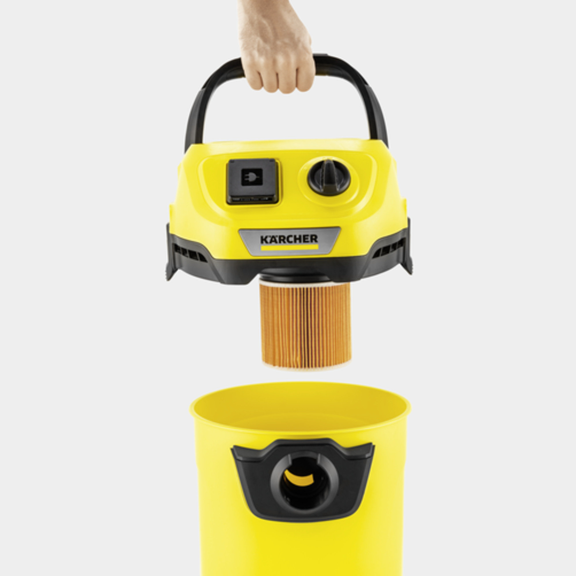 Хозяйственный пылесос Karcher WD 3 P V-17/4/20 - <h3>Штепсельная розетка с автоматикой включения / отключения для работы с электроинструментами</h3>
Немедленный сбор пыли и стружки, образующихся при строгании, пилении или шлифовании. Пылесос автоматически включается и выключается синхронно с электроинструментом.