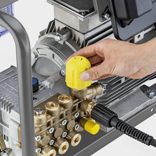 Аппарат высокого давления Karcher HD 9/18-4 Cage Classic - <h3>Надежность и долговечность</h3>
<p>
	 4-полюсный электродвигатель. Латунная головка блока цилиндров и керамические поршни.
</p>