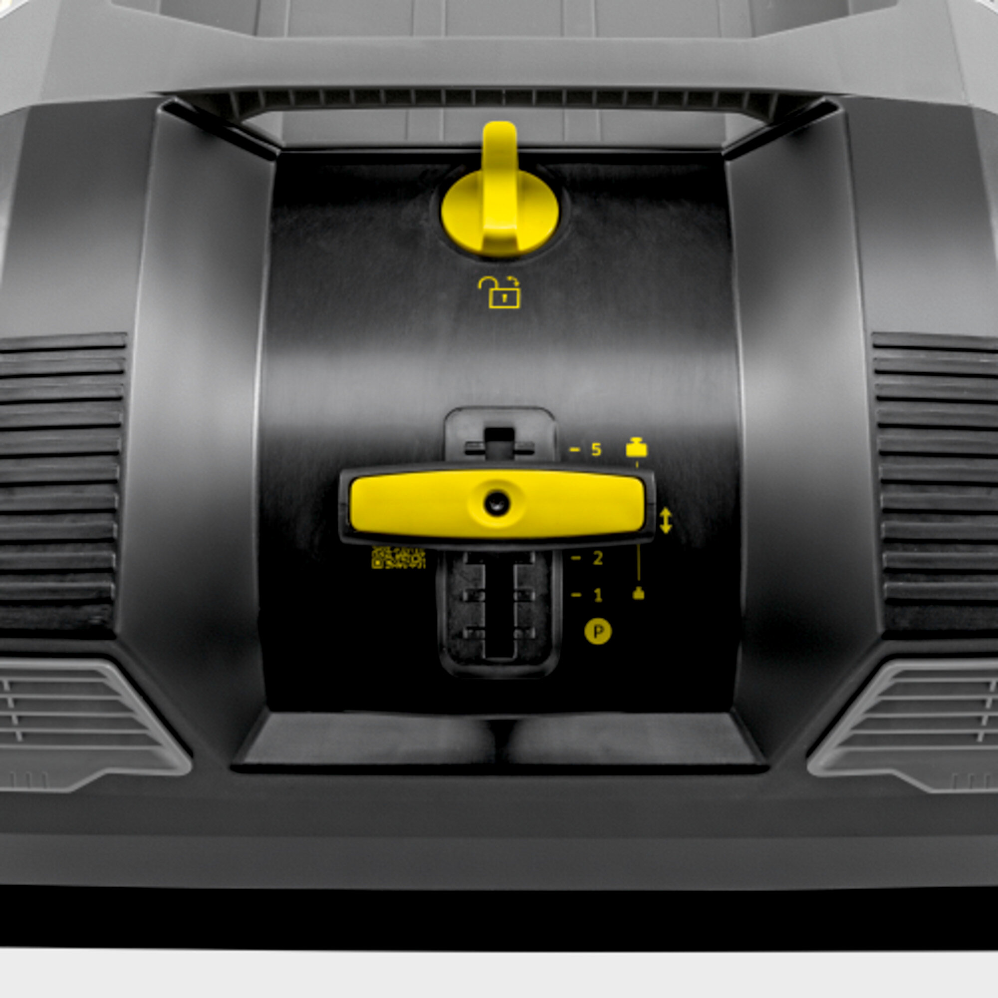 Подметальная машина Karcher KM 70/20 C 2SB - <h3>Настраиваемые основная цилиндрическая и боковые щетки</h3>
<p>
	 Ступенчатое регулируемое давление прижима для достижения оптимальных результатов уборки. Возможность регулировки давления прижима уменьшает износ роликовой щетки. Для защиты щетины роликовой и боковой щеток от повреждения предусмотрена их полная разгрузка.
</p>